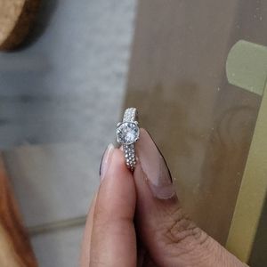 Swarovski size 4 silver ring